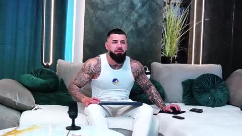 Snapshot of masterkingofmuscle chatting on 20, 1, 2025 masterkingofmuscle online show from 20, 1, 2025