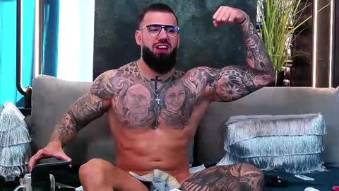 Snapshot of masterkingofmuscle chatting on 6, 3, 2025 masterkingofmuscle online show from 6, 3, 2025