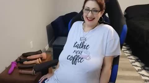 Snapshot of masturbatemom chatting on 7, 4, 2026 MasturbateMom online show from 7, 4, 2026