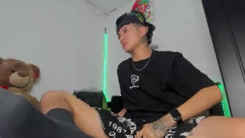 mateo_escobar online show from 2, 12, 2025