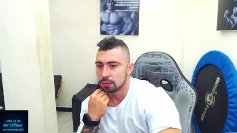 Snapshot of mateosexyhot22 chatting on 15, 12, 2025 Mateo online show from 15, 12, 2025