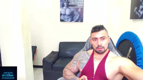 Snapshot of mateosexyhot22 chatting on 17, 12, 2025 Mateo online show from 17, 12, 2025