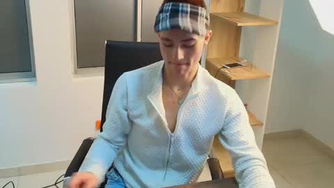 Snapshot of matheomontclair chatting on 10, 10, 2025 Matheo Montclair online show from 10, 10, 2025