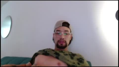 Snapshot of mathew444 chatting on 16, 5, 2026 STRURIBE ON INSTAGRAM online show from 16, 5, 2026