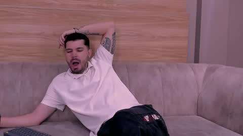 Snapshot of mathew___ chatting on 8, 4, 2026 Mathew online show from 8, 4, 2026