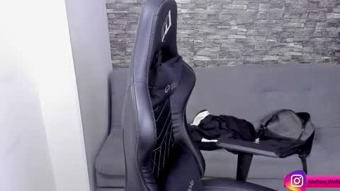 Mathew Independent model online show from 19, 11, 2025