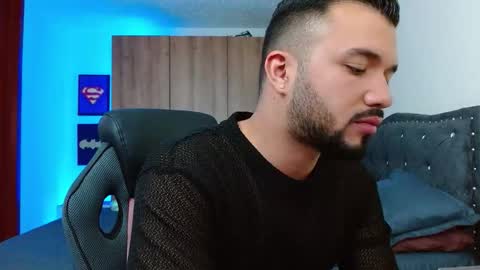 mathewhot3 online show from 19, 11, 2025