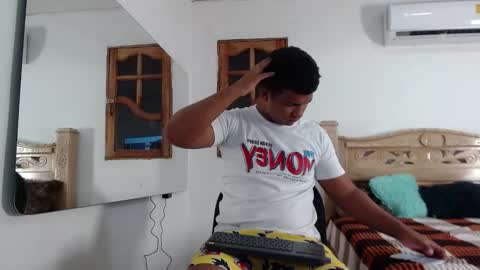 Snapshot of mathews__ chatting on 27, 11, 2025 mathews__ online show from 27, 11, 2025