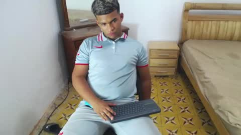 Snapshot of mathews__ chatting on 20, 12, 2025 mathews__ online show from 20, 12, 2025