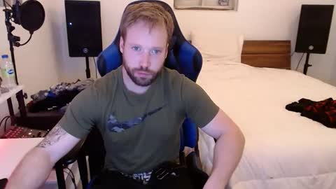 Snapshot of mathieu6606 chatting on 2, 2, 2026 Math online show from 2, 2, 2026