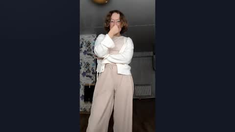 Snapshot of mathildemalenke chatting on 25, 9, 2025 Mia online show from 25, 9, 2025