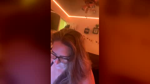 Snapshot of mathislauraashley2023 chatting on 12, 4, 2026 mathislauraashley2023 online show from 12, 4, 2026