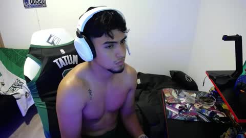 Snapshot of matias_bianco01 chatting on 2, 10, 2025 matias online show from 2, 10, 2025