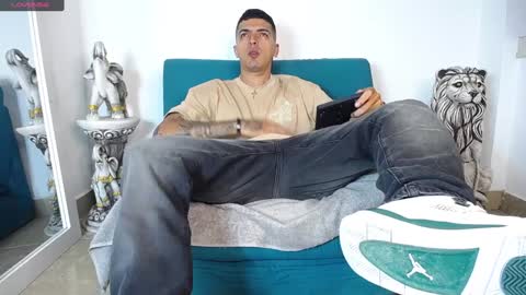 Snapshot of matias_costa chatting on 25, 12, 2024 MATIAS COSTA online show from 25, 12, 2024