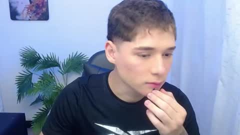 Snapshot of matiii18 chatting on 10, 6, 2026 Mati online show from 10, 6, 2026