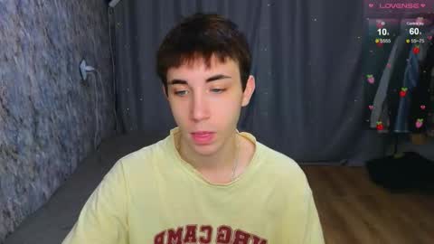 meet INDEPENDENT MODEL online show from 28, 11, 2025