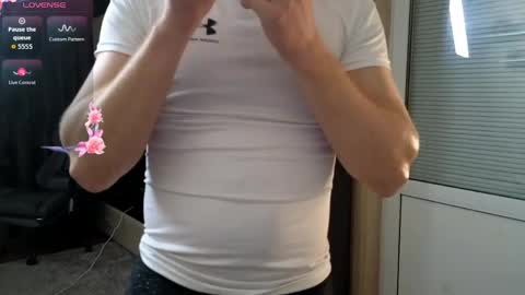 Snapshot of matt_aniston chatting on 18, 4, 2026 Matt online show from 18, 4, 2026