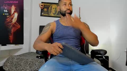 matt rodriguez92 online show from 30, 11, 2025