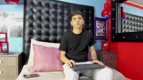 ---Matteo--- online show from 5, 10, 2025