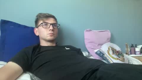 Snapshot of matthd21 chatting on 22, 9, 2025 matthd21 online show from 22, 9, 2025