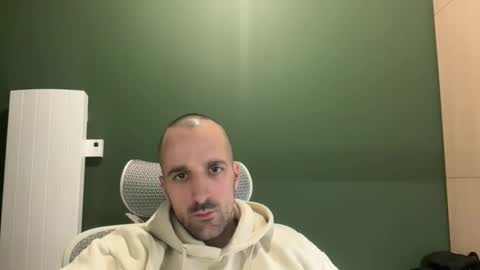 Snapshot of matthias24 chatting on 26, 11, 2025 M online show from 26, 11, 2025