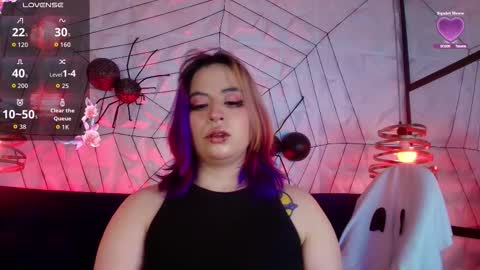 Snapshot of matti_sofia chatting on 14, 10, 2025 TATIANA AND ROUS online show from 14, 10, 2025