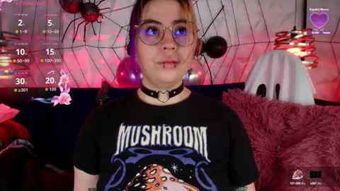 Snapshot of matti_sofia chatting on 17, 10, 2025 TATIANA AND ROUS online show from 17, 10, 2025