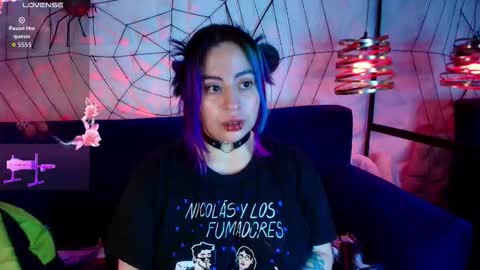 Snapshot of matti_sofia chatting on 5, 11, 2025 TATIANA AND ROUS online show from 5, 11, 2025