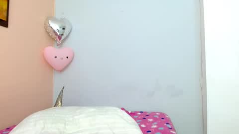 mattilda_18 online show from 5, 3, 2025