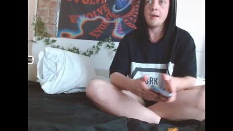 Snapshot of mattiuftm chatting on 4, 10, 2025 mattiuftm online show from 4, 10, 2025