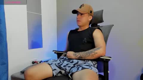 Snapshot of mattiwsmorris_ chatting on 19, 11, 2025 mattiwsmorris_ online show from 19, 11, 2025