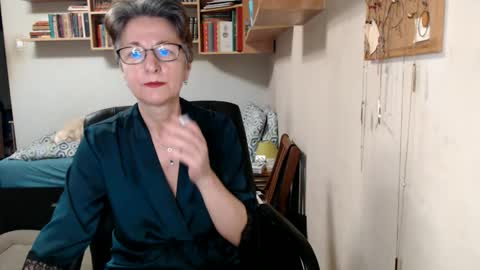 maturekate online show from 10, 9, 2025