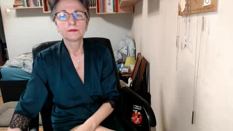 maturekate online show from 11, 9, 2025