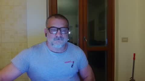 Snapshot of mauro1971 chatting on 13, 4, 2026 mauro1971 online show from 13, 4, 2026