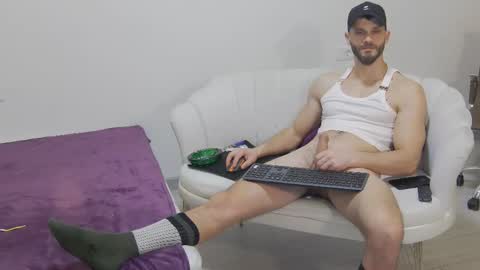 mauro_real_man online show from 9, 2, 2026