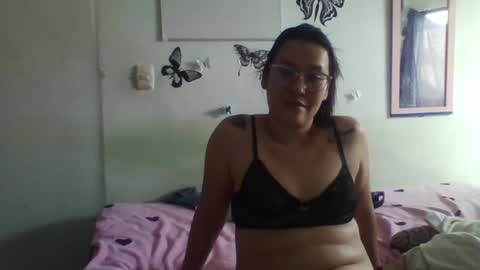 Snapshot of mauroluxandra chatting on 2, 2, 2025 mauroluxandra online show from 2, 2, 2025