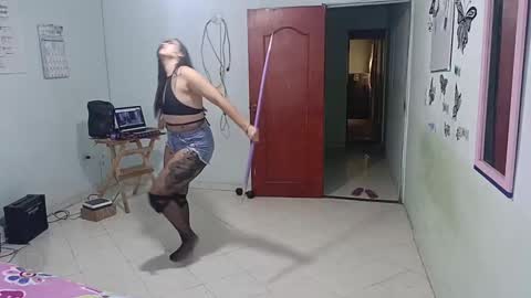 Snapshot of mauroluxandra chatting on 24, 2, 2025 mauroluxandra online show from 24, 2, 2025