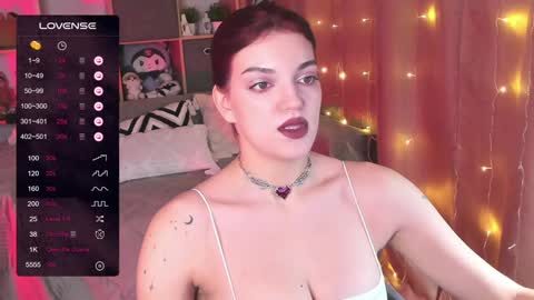 Snapshot of mavis_crystal chatting on 16, 12, 2024 Mavis online show from 16, 12, 2024