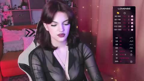 Snapshot of mavis_crystal chatting on 6, 3, 2025 Mavis online show from 6, 3, 2025