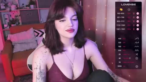 Snapshot of mavis_crystal chatting on 8, 3, 2025 Mavis online show from 8, 3, 2025