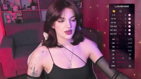 Snapshot of mavis_crystal chatting on 9, 3, 2025 Mavis online show from 9, 3, 2025