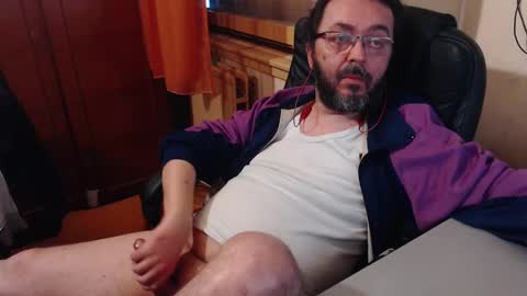 Snapshot of max818k chatting on 29, 12, 2024 Max online show from 29, 12, 2024