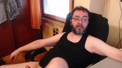 Snapshot of max818k chatting on 13, 9, 2025 Max online show from 13, 9, 2025