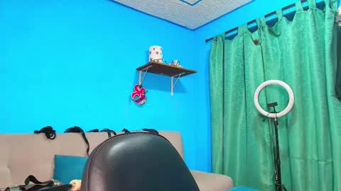 max_brown21 online show from 28, 1, 2025