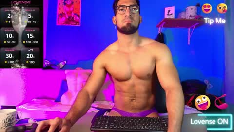 max_brown21 online show from 28, 2, 2025