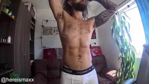 Snapshot of max_greenn chatting on 25, 10, 2025 Max Follow me IGX hereismaxx online show from 25, 10, 2025