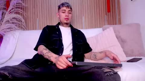 Max online show from 28, 2, 2026