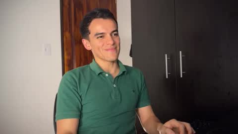 Snapshot of max_lancaster chatting on 15, 1, 2025 Max Lancaster online show from 15, 1, 2025