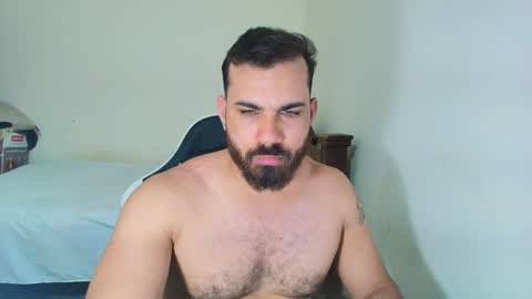 Snapshot of max_love25 chatting on 5, 10, 2025 max_love25 online show from 5, 10, 2025