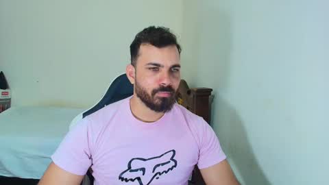 Snapshot of max_love25 chatting on 6, 10, 2025 max_love25 online show from 6, 10, 2025